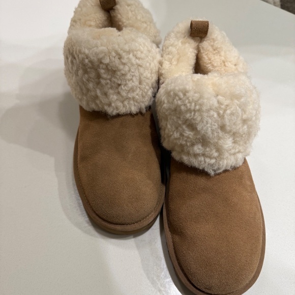 COPY - UGG ULTRA MINI BRAID BOOTIE IN CHESTNUT - Picture 2 of 7